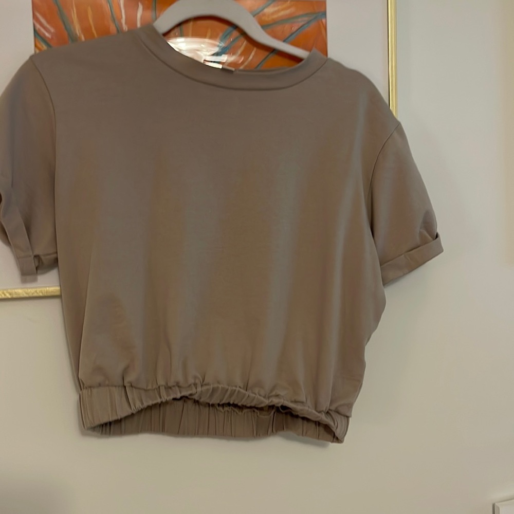 grey/brown shirt! Size small!